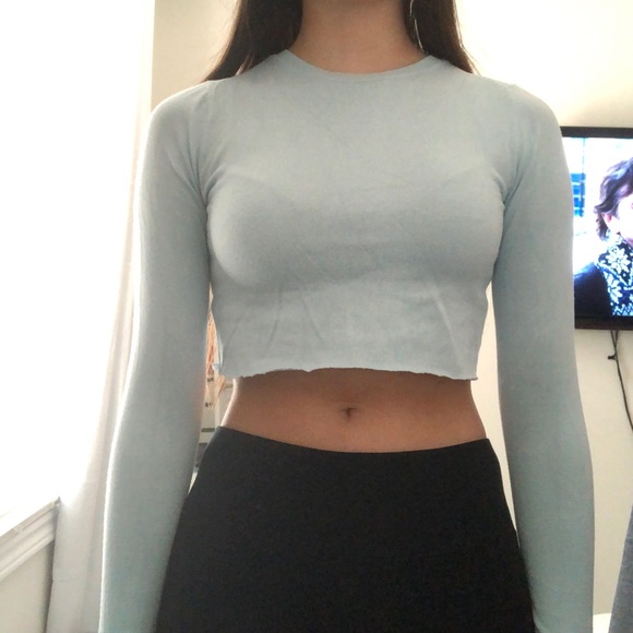 Simon’s TWIK cropped long sleeve top - Picture 2 of 5